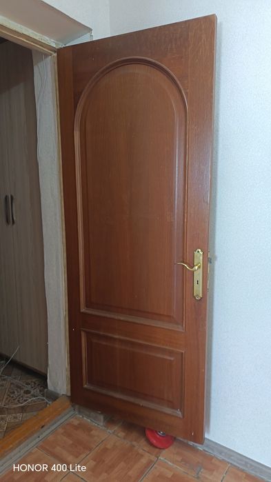 Продам б/у дверь