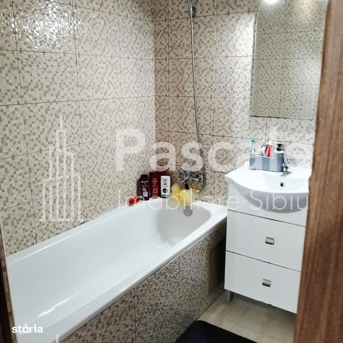 Proprietate versatilă de vânzare – ideală pentru locuință și afacere!
