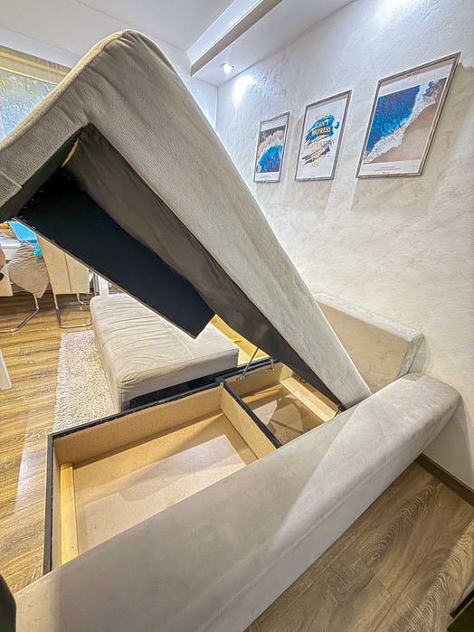 РАЗТЕГАТЕЛЕН ДИВАН РЪЧНО ИЗРАБОТЕН направен по поръчка от мебелист