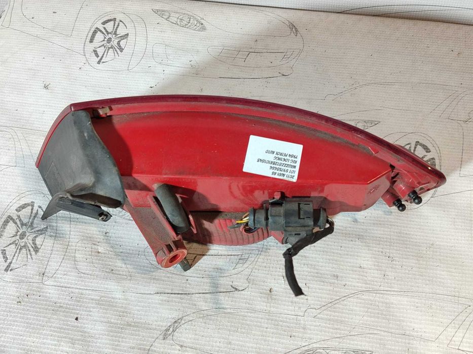 Stop aripă spate stânga Hatchback Audi A5 Sportback 8TA 2011 2.0 B Cod OEM: 8T8945095D (5G3)