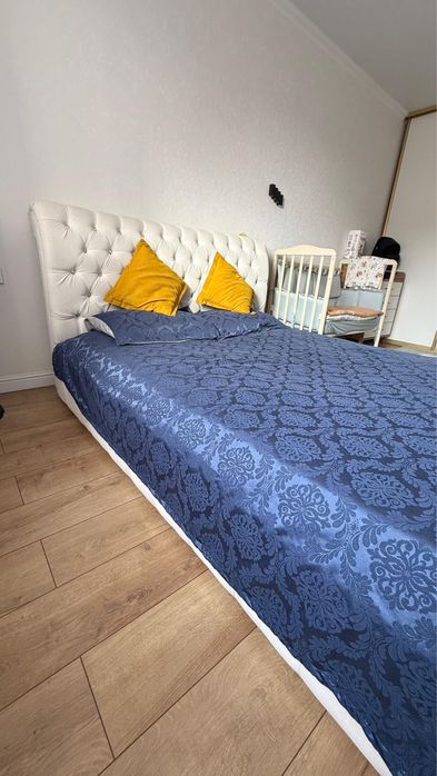 Продам кровать для спальни