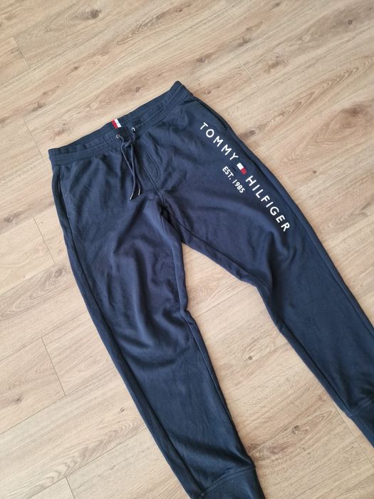 Страхотно мъжко спортно  долнище TOMMY HILFIGER XL / 2XL