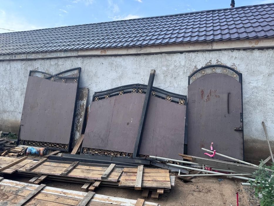 Продам ворота с калиткой