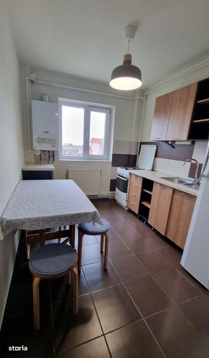 Apartament 3 camere în Răcădau, zonă liniștită