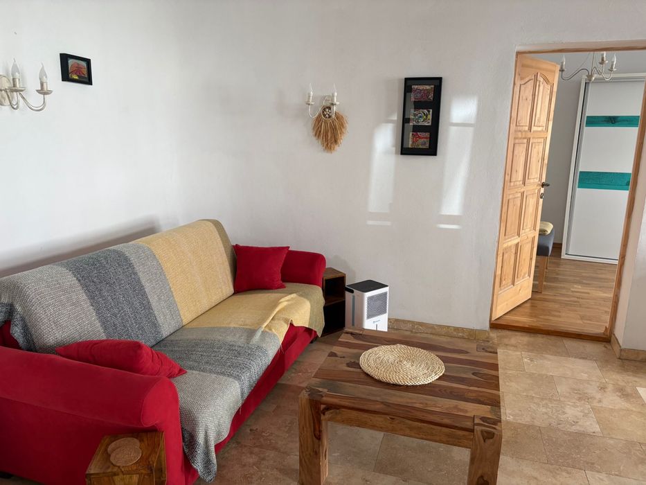 Inchiriez apartament 55 mp - Strada Castelului. Disponibil 1 iulie
