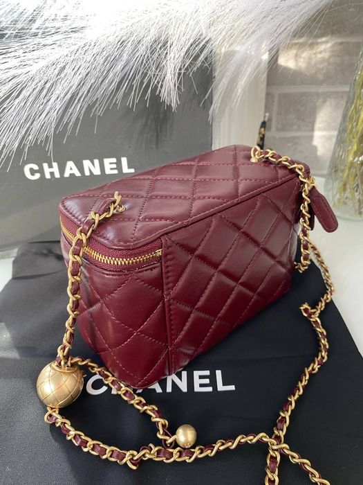 първокласна чанта на Chanel