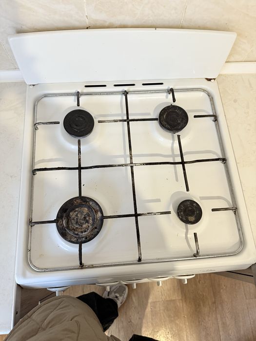 Продам газовую плиту
