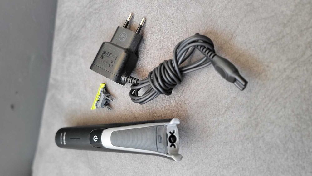 Philips OneBlade Pro QP6510 Aparat barbierit si tuns barba fuctionala