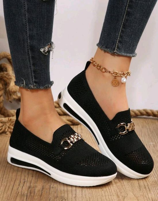 Salopeta noua cu eticheta & papuci & sandale