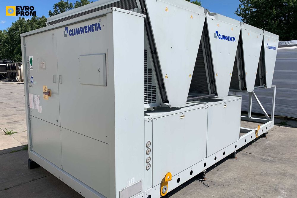 Chiller răcit cu aer CLIMAVENETA – 334 kW | chiller 300 kw pret | Low Noise | Modul hidraulic