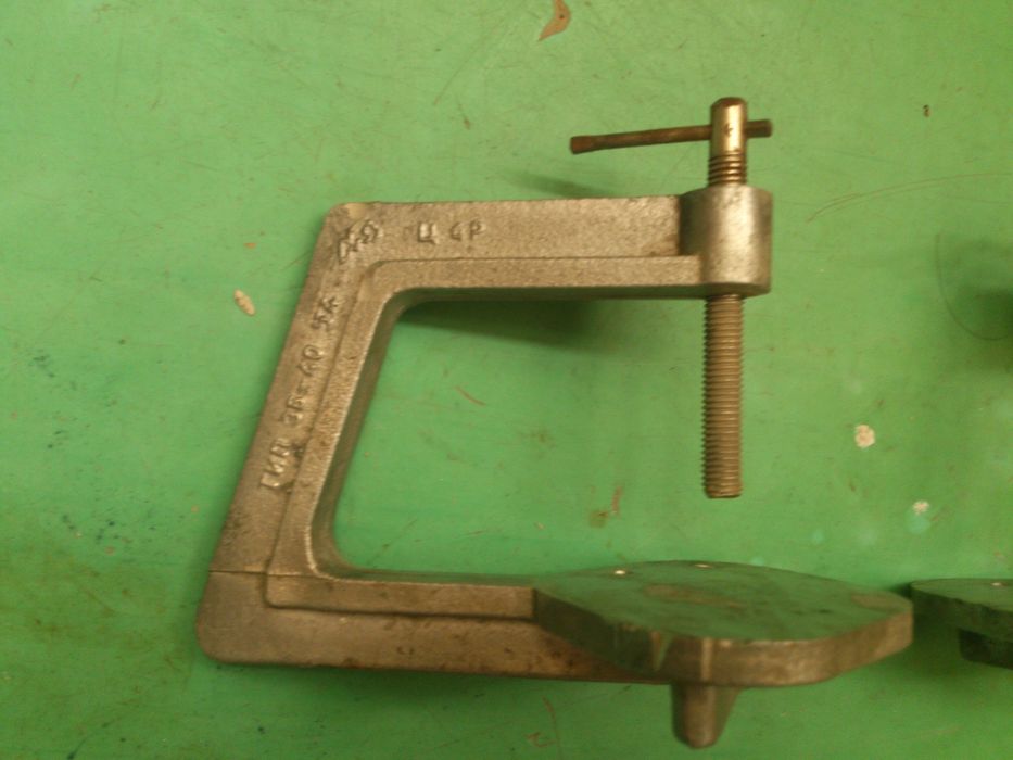 Тиски советские, 2 штуки