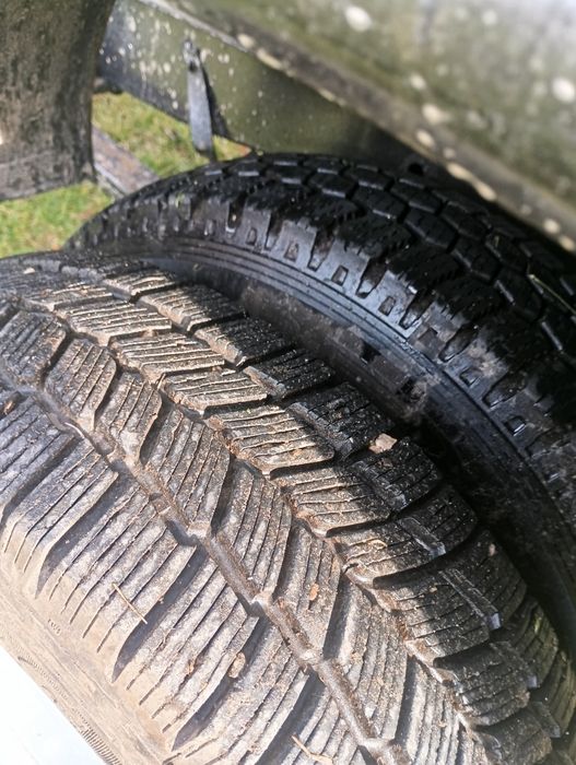 Vând camioneta basculabila Ford Transit