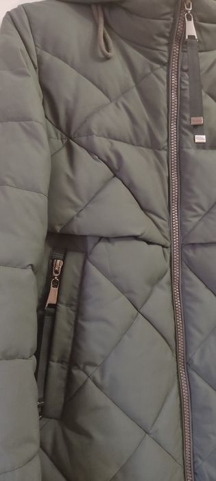 Продам женский пуховик