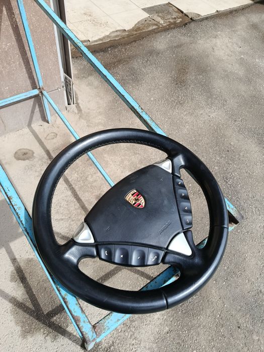 Руль от Порш Каен 957