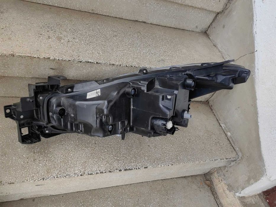 Фар Mazda 3 FULL LED десен / Фар Мазда 3 Оригинален