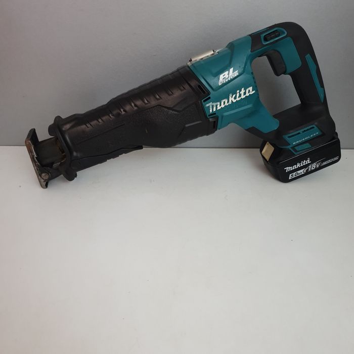 Makita DJR 187 Fierăstrău sabie Brushless 5.0AH Li-Ion
