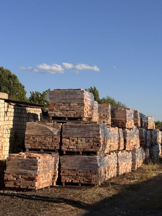 Продам красный кирпич