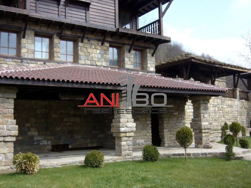 Каменни къщи в област Ловеч, гр. Тетевен, с. Голям Извор, площ 1000 к