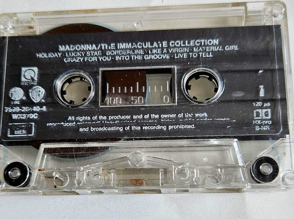 Луксозна Студийна МАДОНА  касета  с книжка.