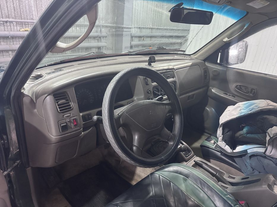 Митсубиси монтеро спорт