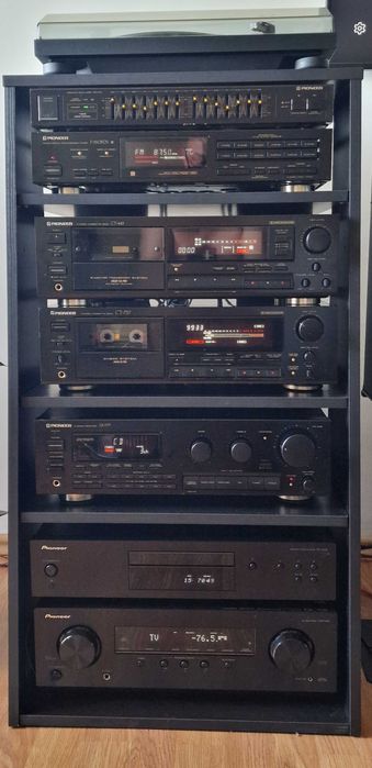 Pioneer SX 777 functional,stare buna estetic 8,5/10, fara interventii, din colectia personala Nu ma ocup cu cumparari si revanzari.