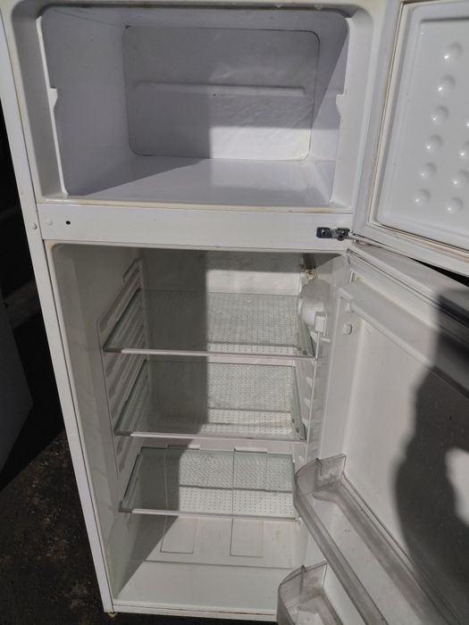 Холодильник Vestel рабочая Доставка есть