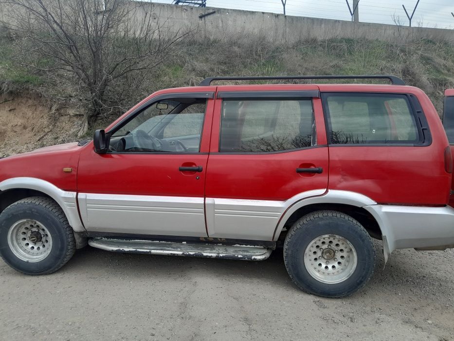 Продам  машину..