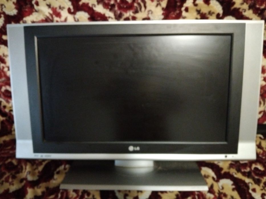 Vand Smart TV Horizon si LED TV LG.