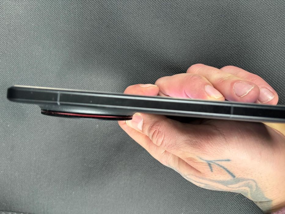 Xiaomi 15 ultra 
Закупен от Виваком с 24м гаранция
Неразличим от нов
512 gb, 16gb+6gb RAM
Пълен комплект с аксесоари
Към телефона подарявам и 5 брой к