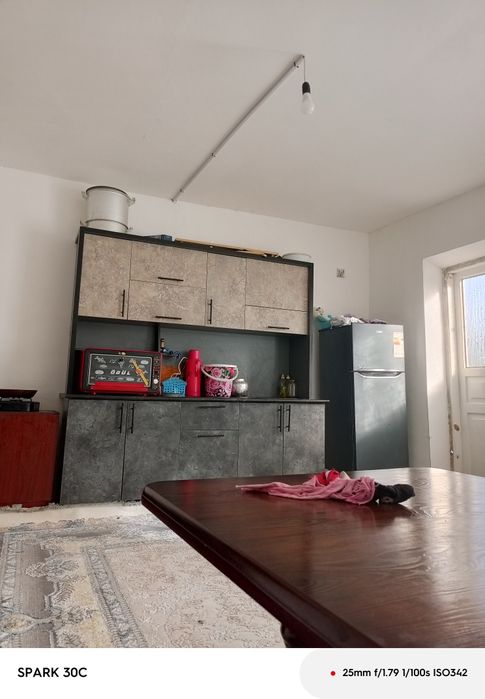 Oshxona mebili sotiladi