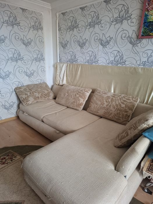 Продам диван угловой