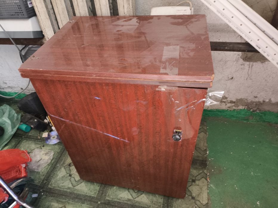 Продам швейную машину