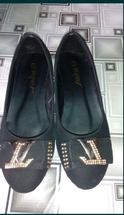 Продам новые балетки