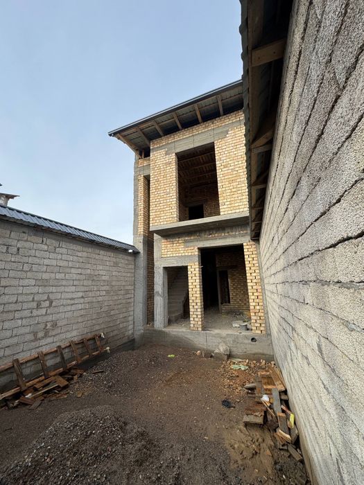 Каробка холатида