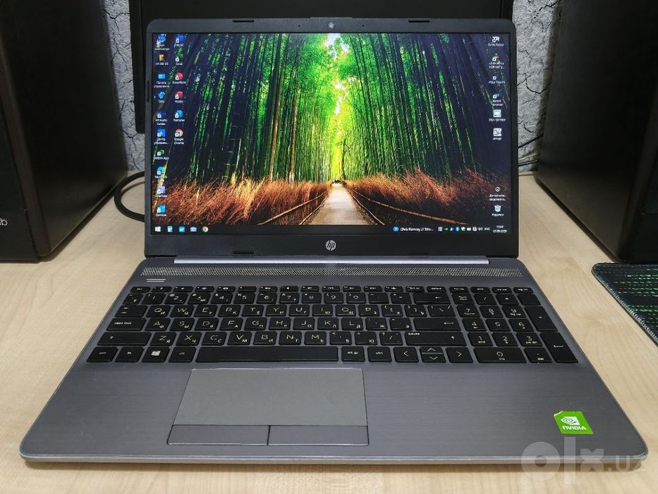HP 250 G8 15,6" FHD SVA/CORE™ i5- 1035G1/8GB DDR4/256GB NVMe/MX130 2GB