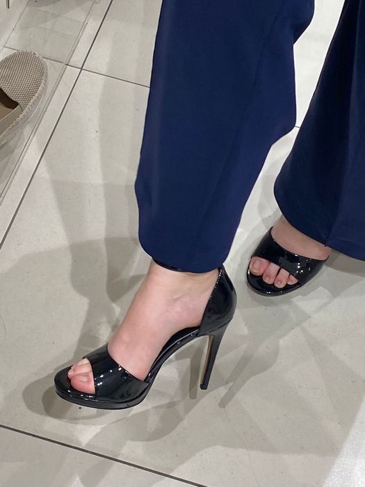 Pantofi elegnti, cu toc cui