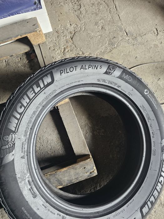 4 anvelope iarna 215 65 17 Michelin