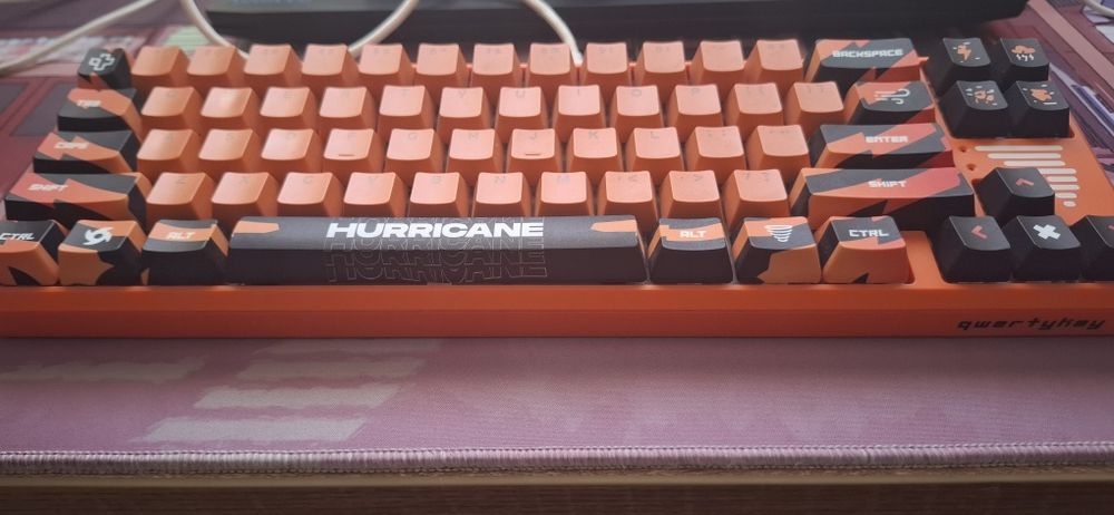 Tastatura mecanica QWERTKEY Hurricane