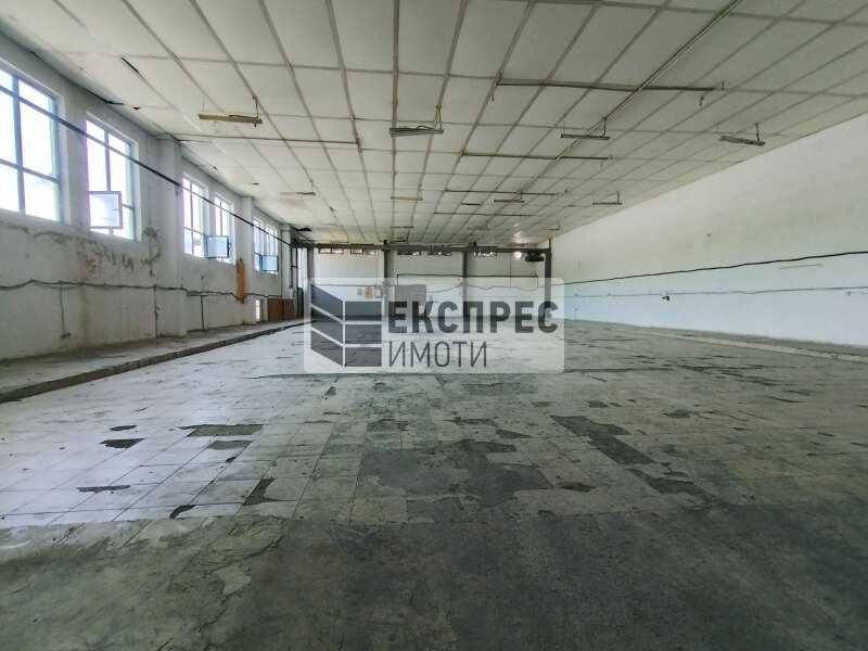 склад с парцел и застроена плащ, с.Слънчево