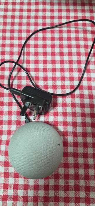 Мултимедиен Асистент Google Home Mini
