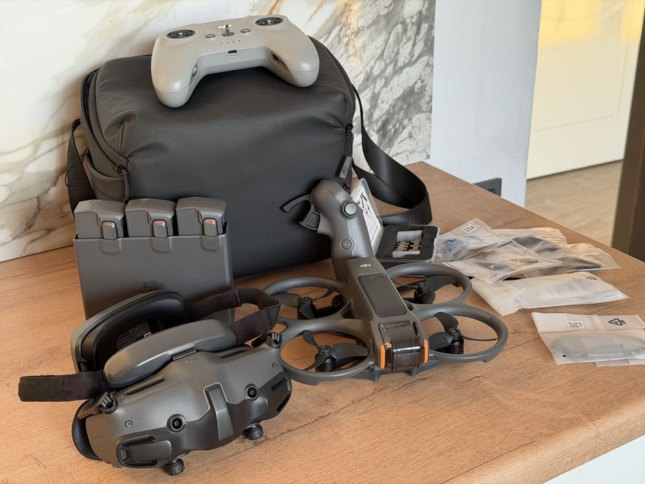 DJI Avata 2 Fly More combo + DJI FPV Remote Controller 3