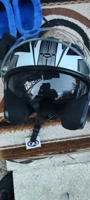 De vanzare casti moto