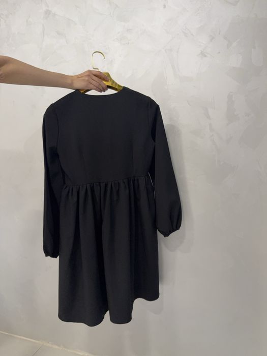 Платье срочно продаю