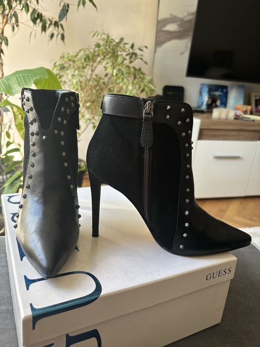Боти Guess като нови, обувани два пъти, размер 38