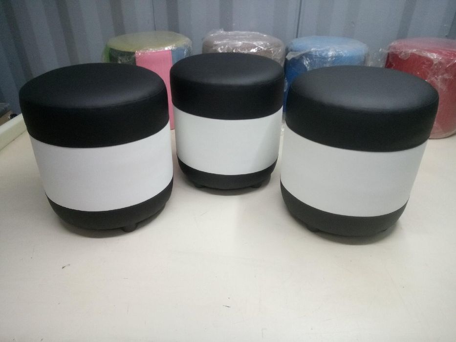 Пуфики однотонные, комбинированные