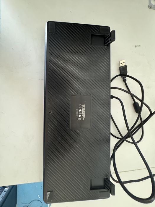 Trust GXT 834 TKL – механична геймърска клавиатура