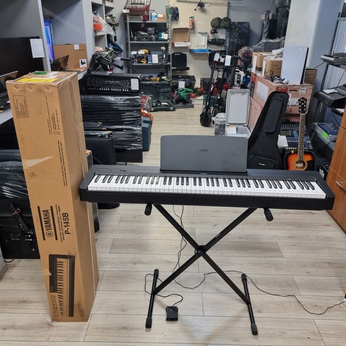 Amanet F28: Pian Digital Yamaha P-145B ca nou