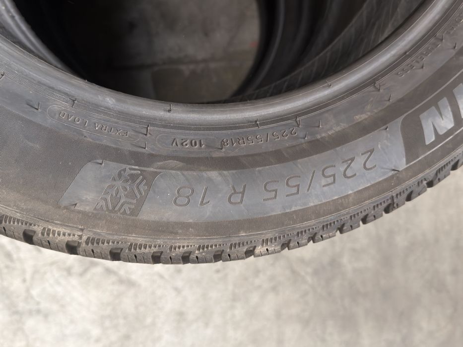 Vand 4 anvelope 225/55/18 michelin de iarnă ca noi