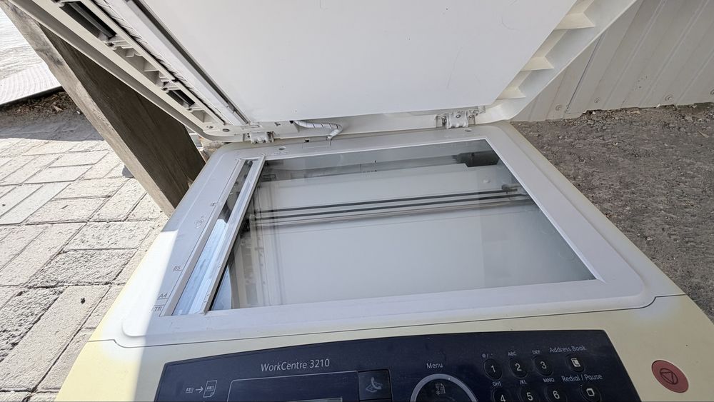 Принтер Мфу 3 в1 Xerox 3210 в отличном состоянии с новым картриджем