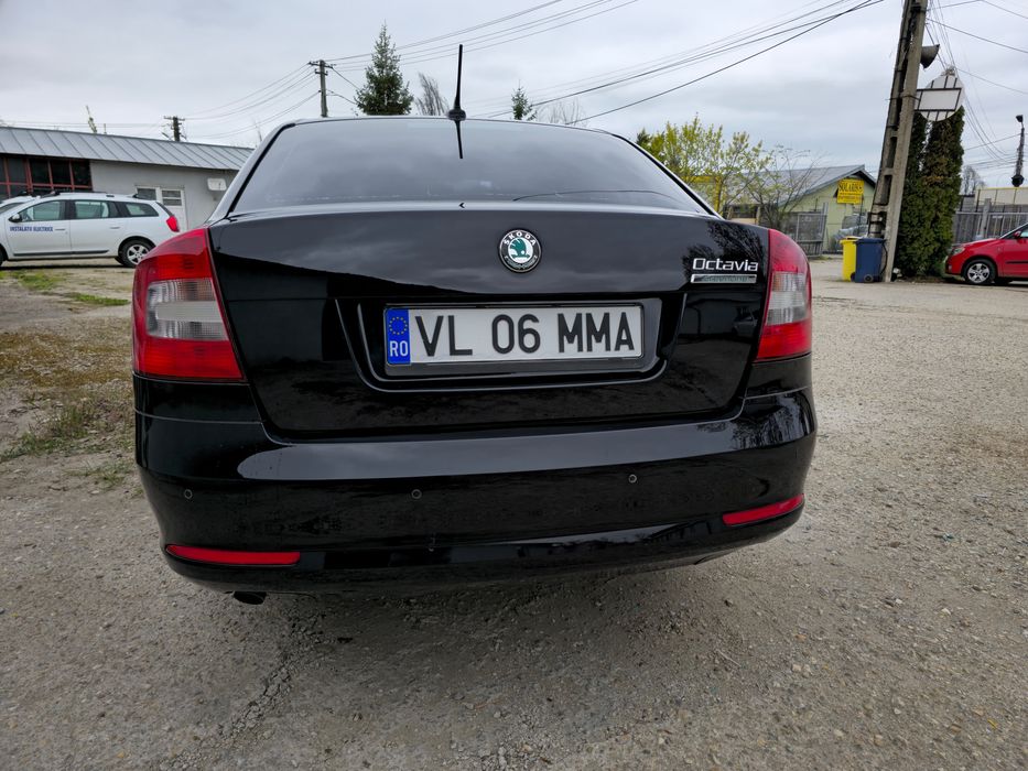 SKODA Octavia 2012 — imagine 10